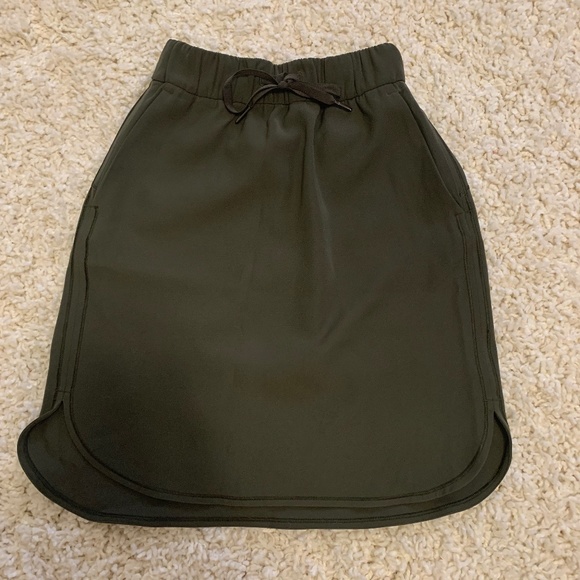 Lululemon On the Fly Skirt - Picture 3 of 5